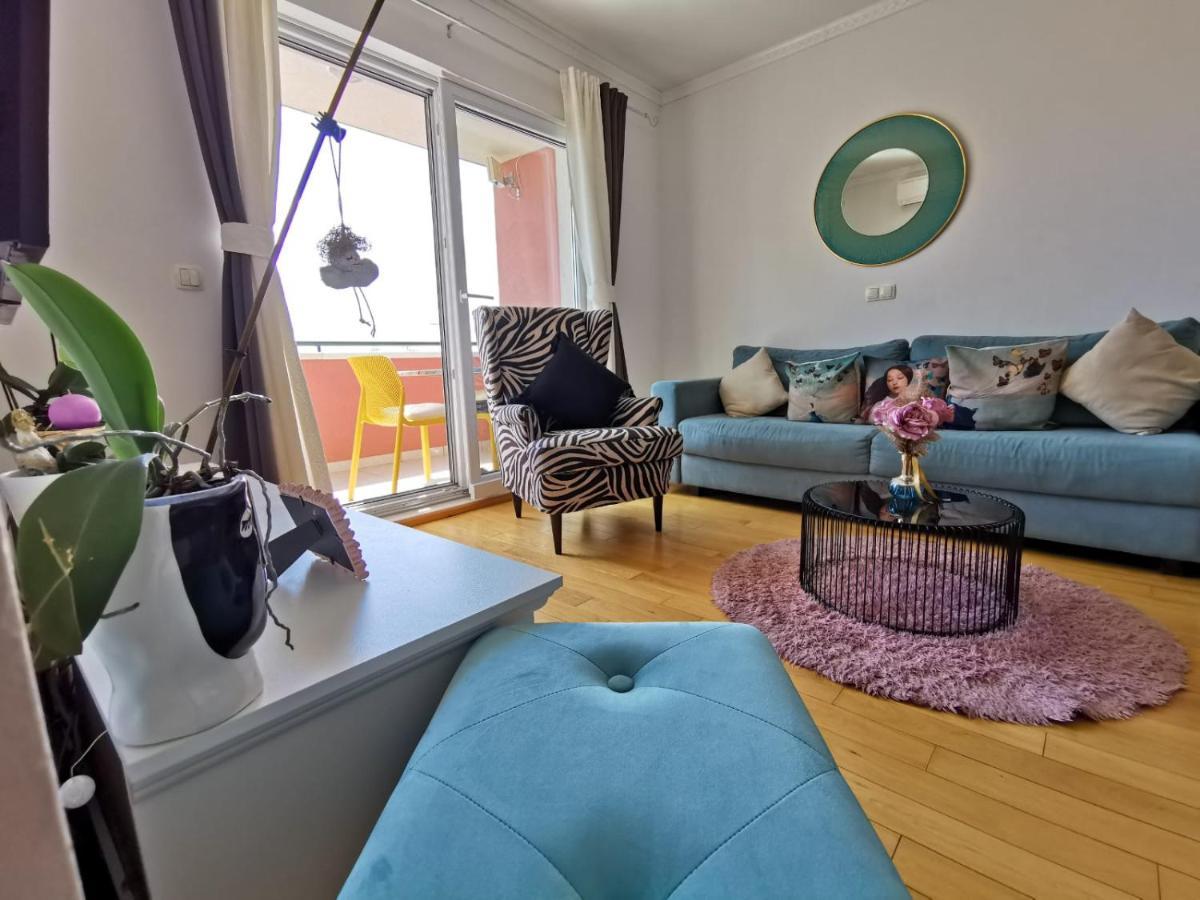 Lara Apartamento Makarska Exterior foto
