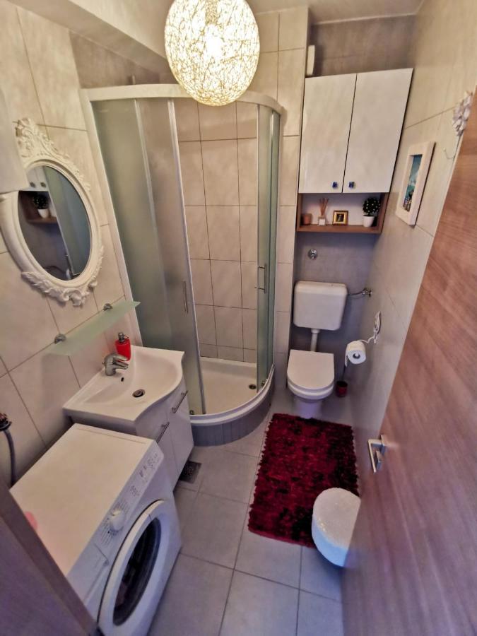 Lara Apartamento Makarska Exterior foto